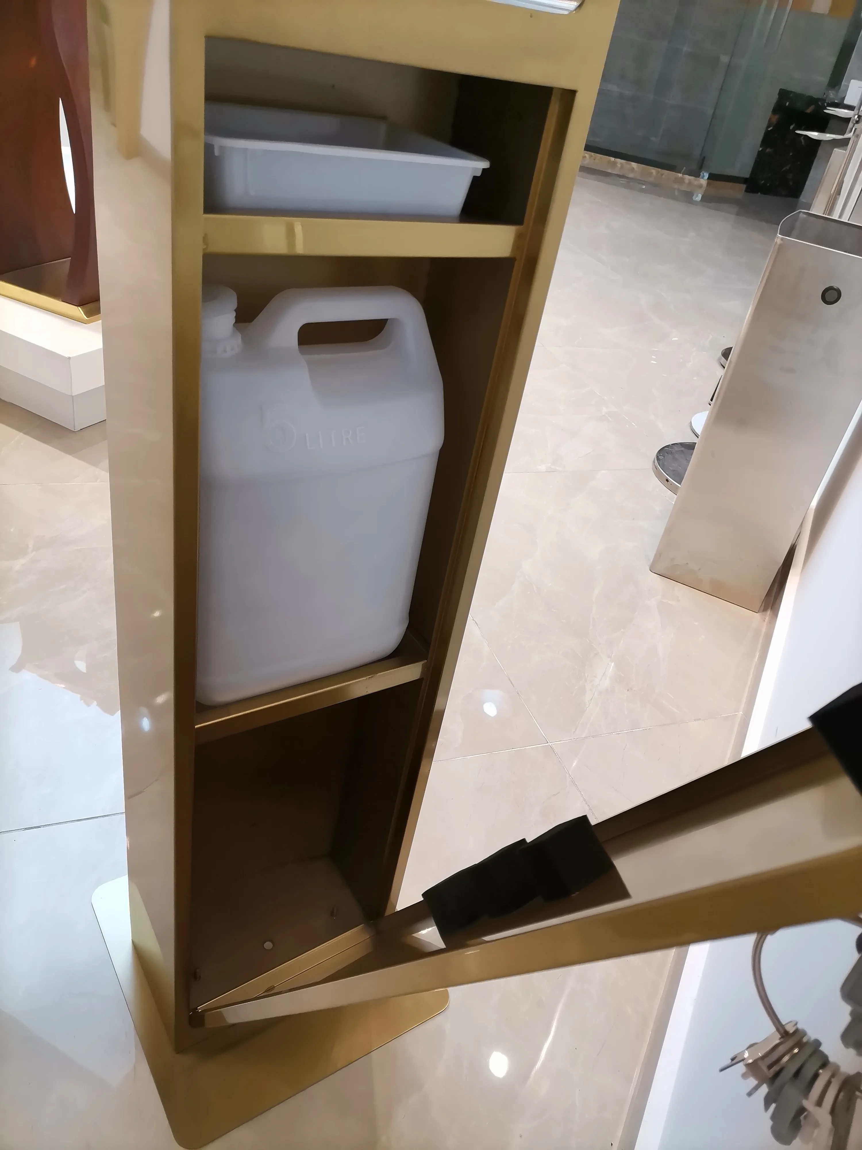 hygiene dispenser colection hotel restaurant soap sanitizer black with