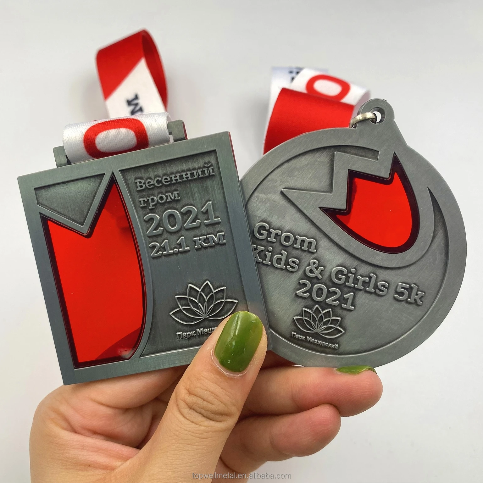 Wholesale custom logo blank medals creative acrylic medals for children girls transparent student medals with ribbons