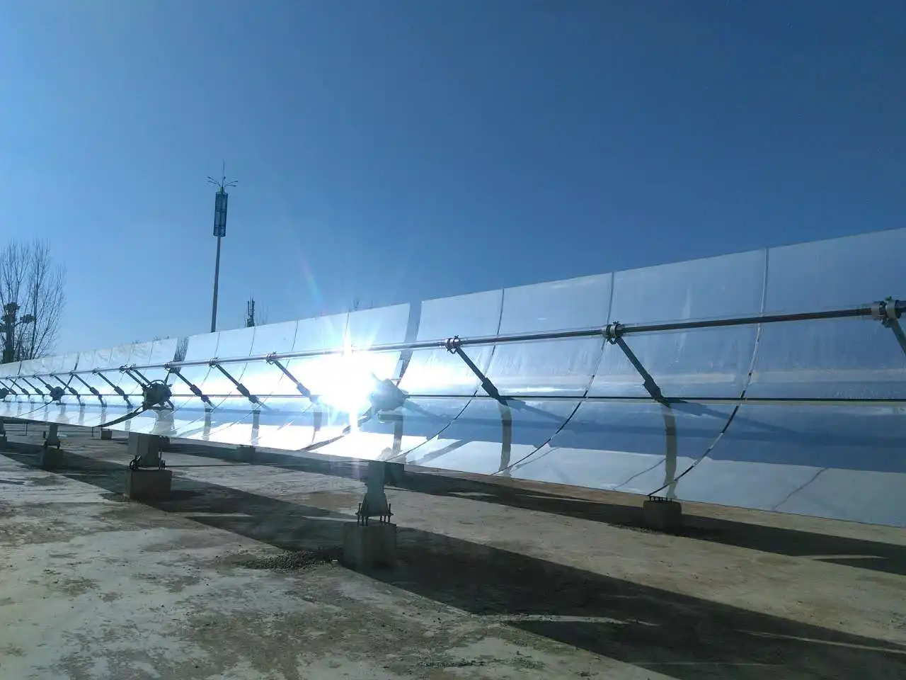 High cost-efficient solar industrial heat process  solar parabolic trough collector concentrator