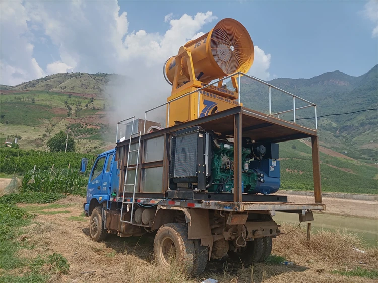 Manufacturers of the latest agricultural pesticides multi-function sprayer The fruit tree spray insecticide machine remotely