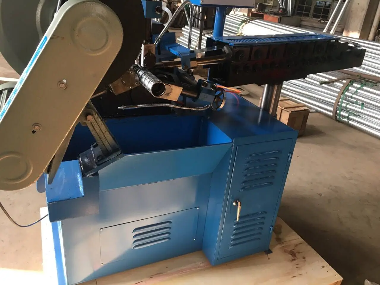 Post Tension Equipment High Quality Easily Processes Cutting Galvanized Spiral Duct Pipe Making