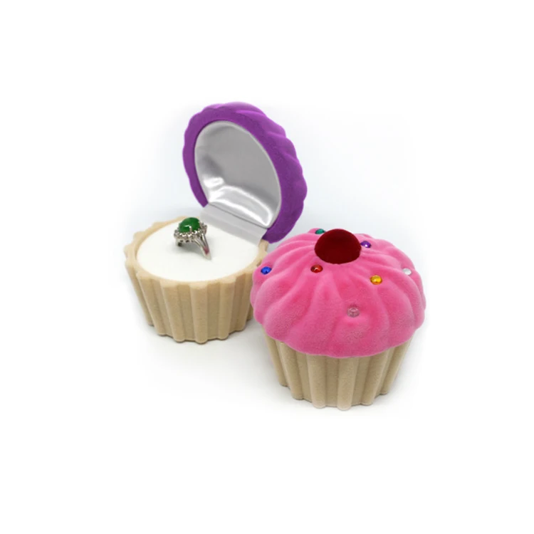 Нежная красивая подарочная чашка в форме торта упаковочная коробка бархатная с