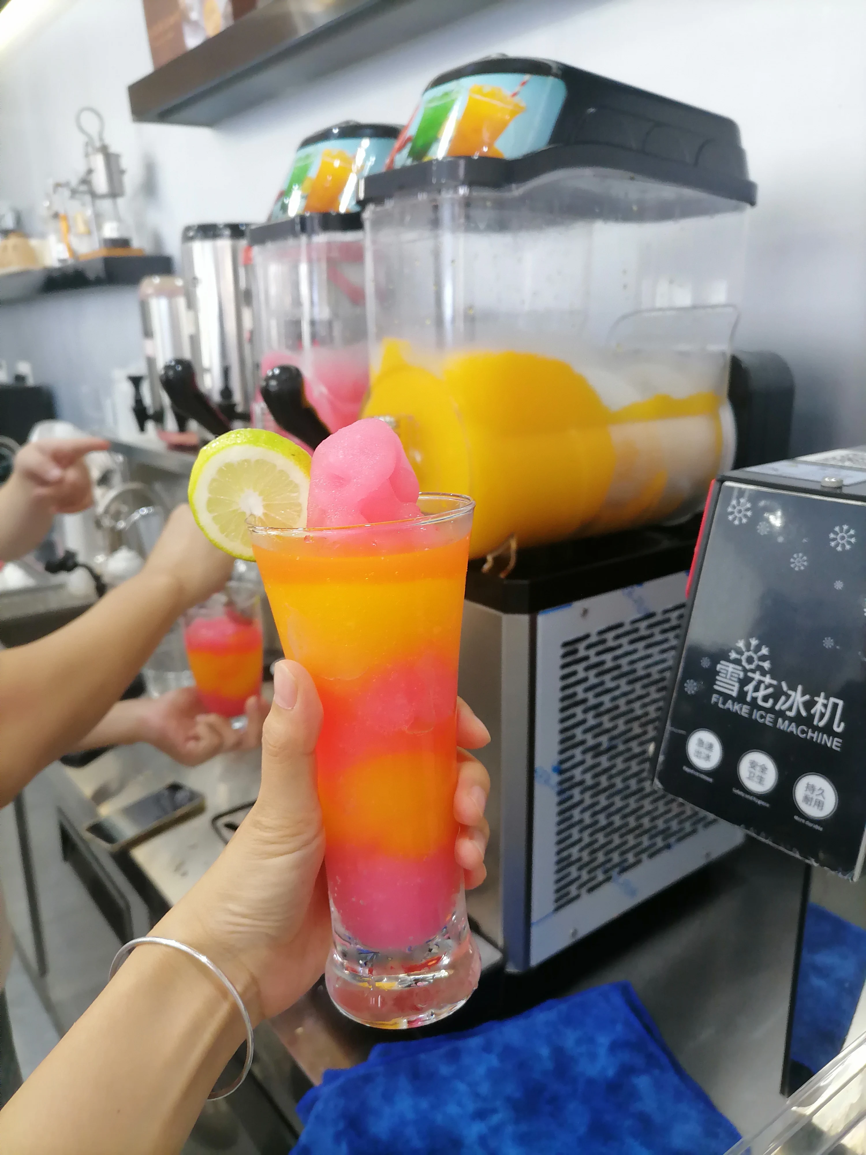 High-quality Factory Wholesale Strawberry Flavored Beverage Powder 800g Instant Snow Ice Powder