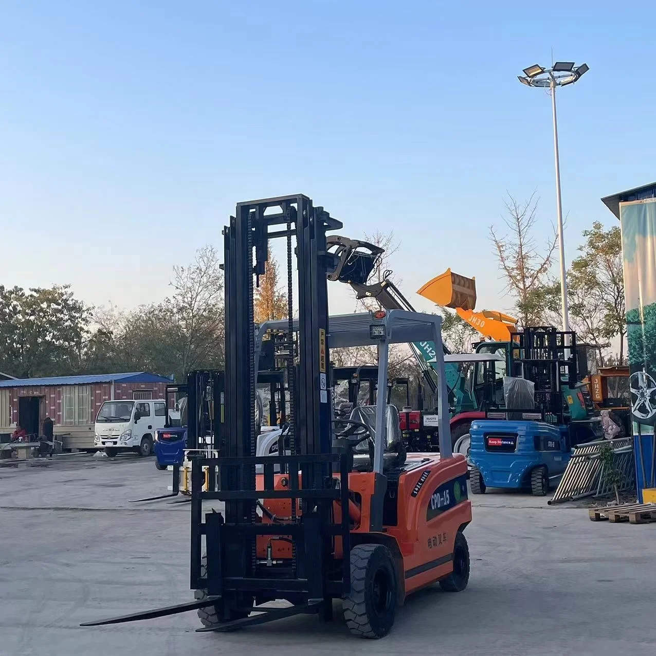 Chinese Manufacturers 1Ton 2Ton 3Ton Electric Forklift Prices Agricultural Forklift