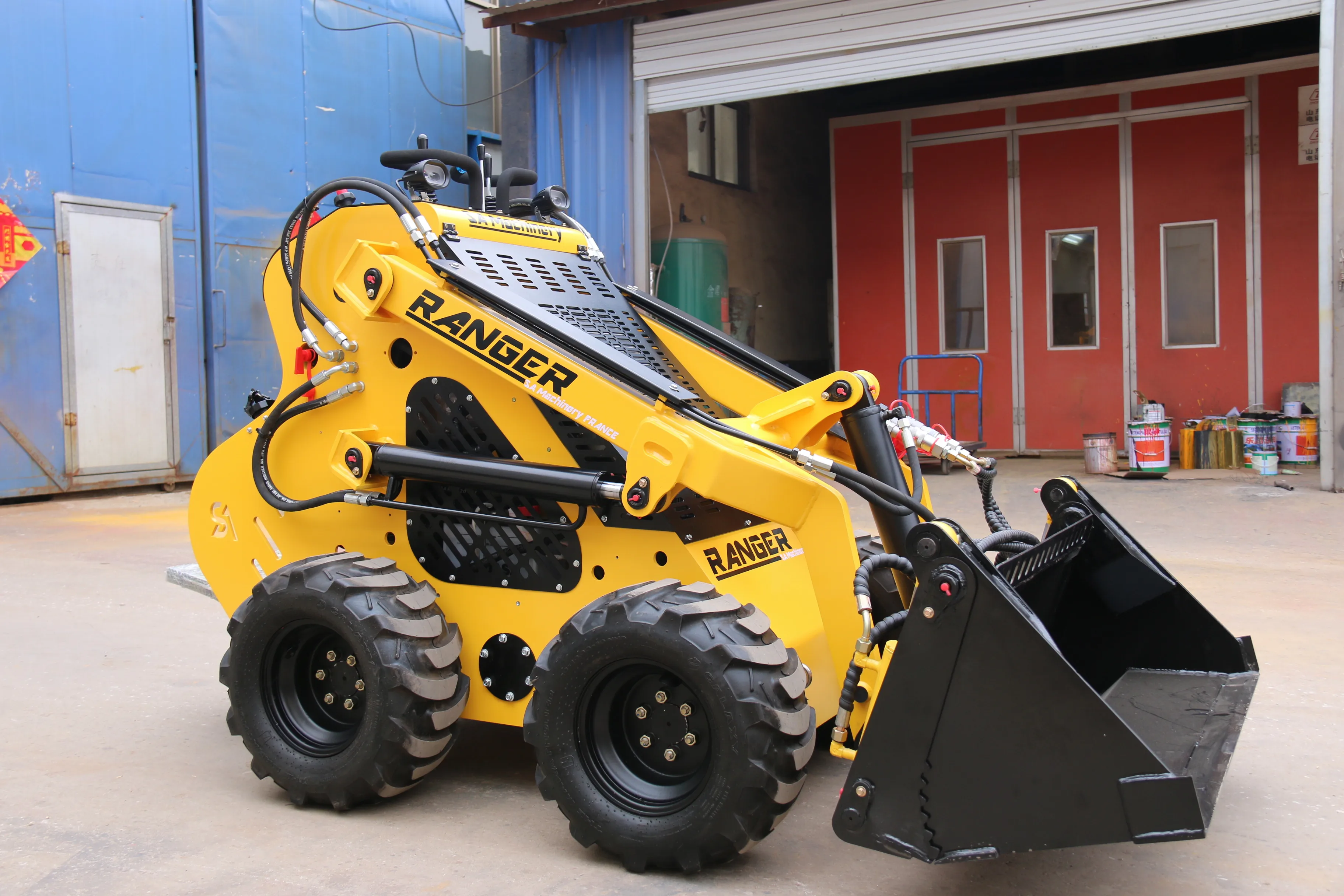 Китайский бренд новый бензиновый мини-погрузчик с колесным поворотом 23hp снегоочистители