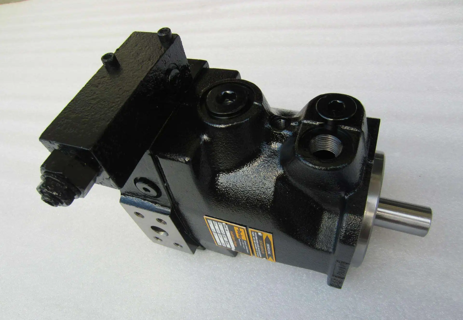 
Parker F12 F11 F12-060 F12-060-MS-SV-S-000-0000-P0 hydraulic piston pump High speed pump and motor division 