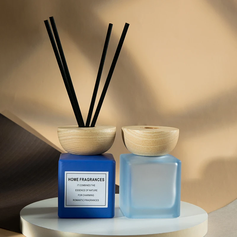 Frosted blue cube square 100ml 150ml oud fragrance oil home aroma car fresher reed glass diffuser bottle with rattan sticks
