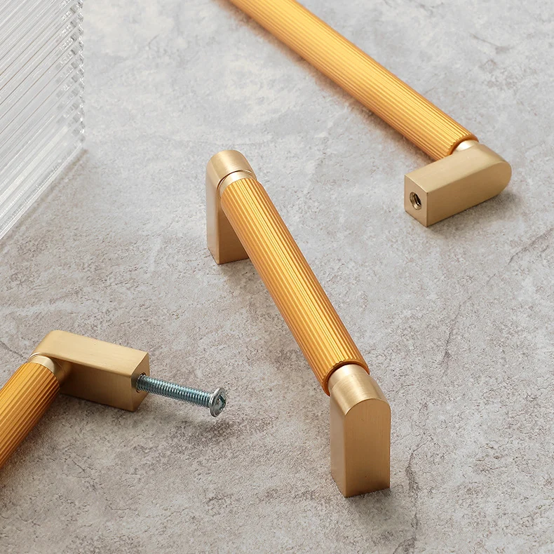 Классический шкаф для шкафа