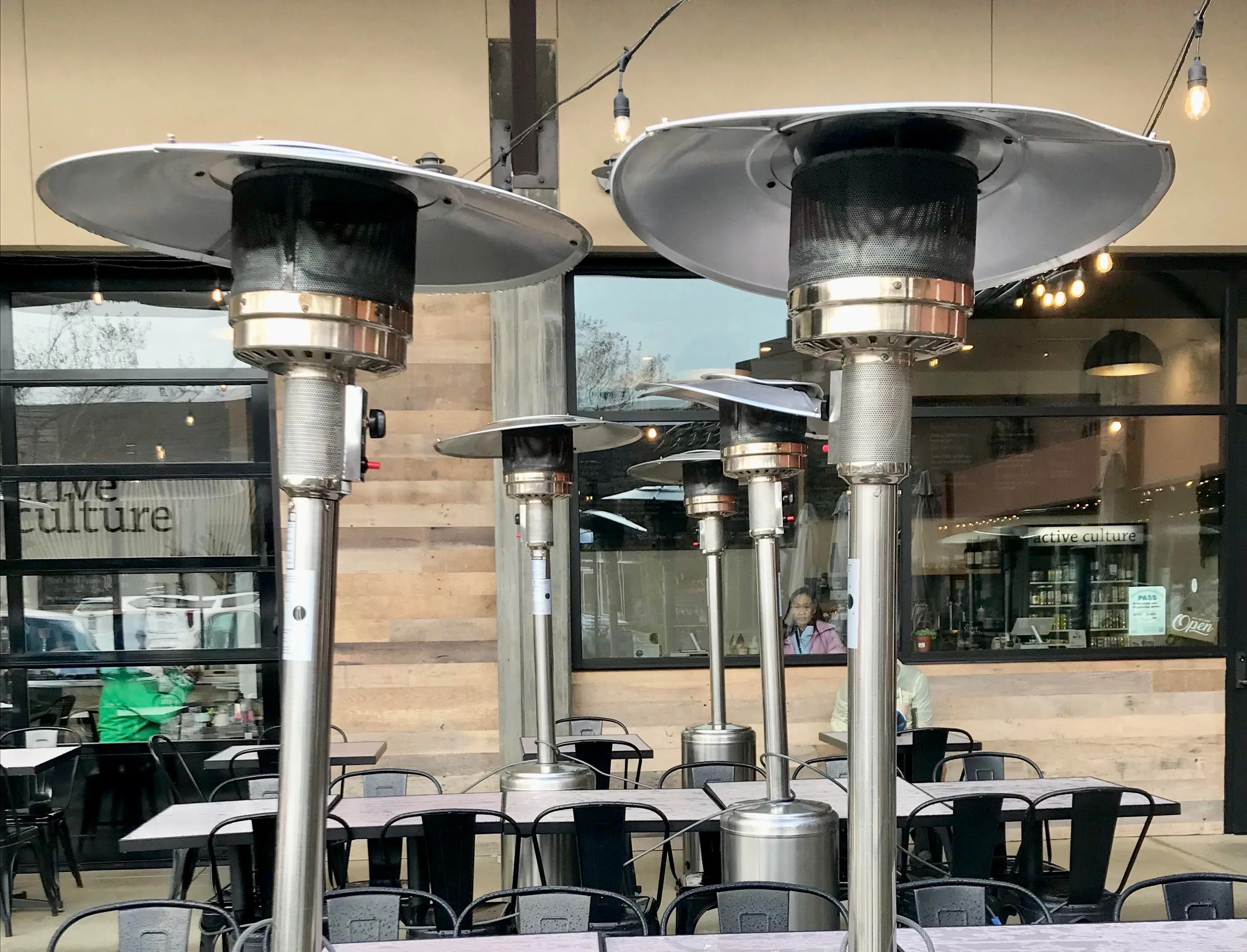 2025 Hot Sale Modern Mushroom Umbrella-Shaped Outdoor Gas Patio Heater Iron Stainless Steel LPG Propane Heating