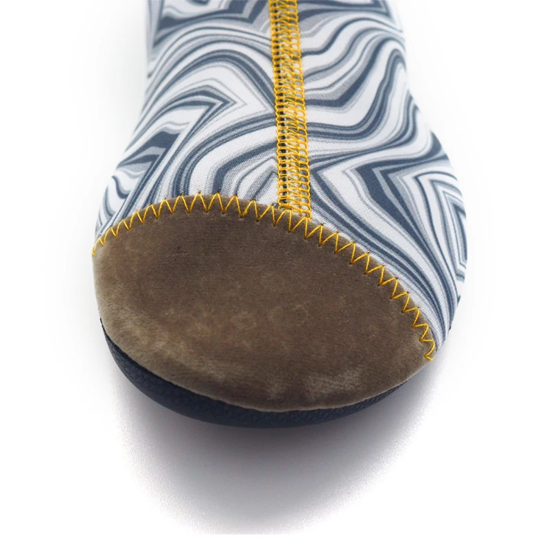 Wholesale Unisex Light Weight Breathable Soft Neoprene Snorkeling Diving Socks Beach Surf Non Slip High Cut Diving Shoes Boots