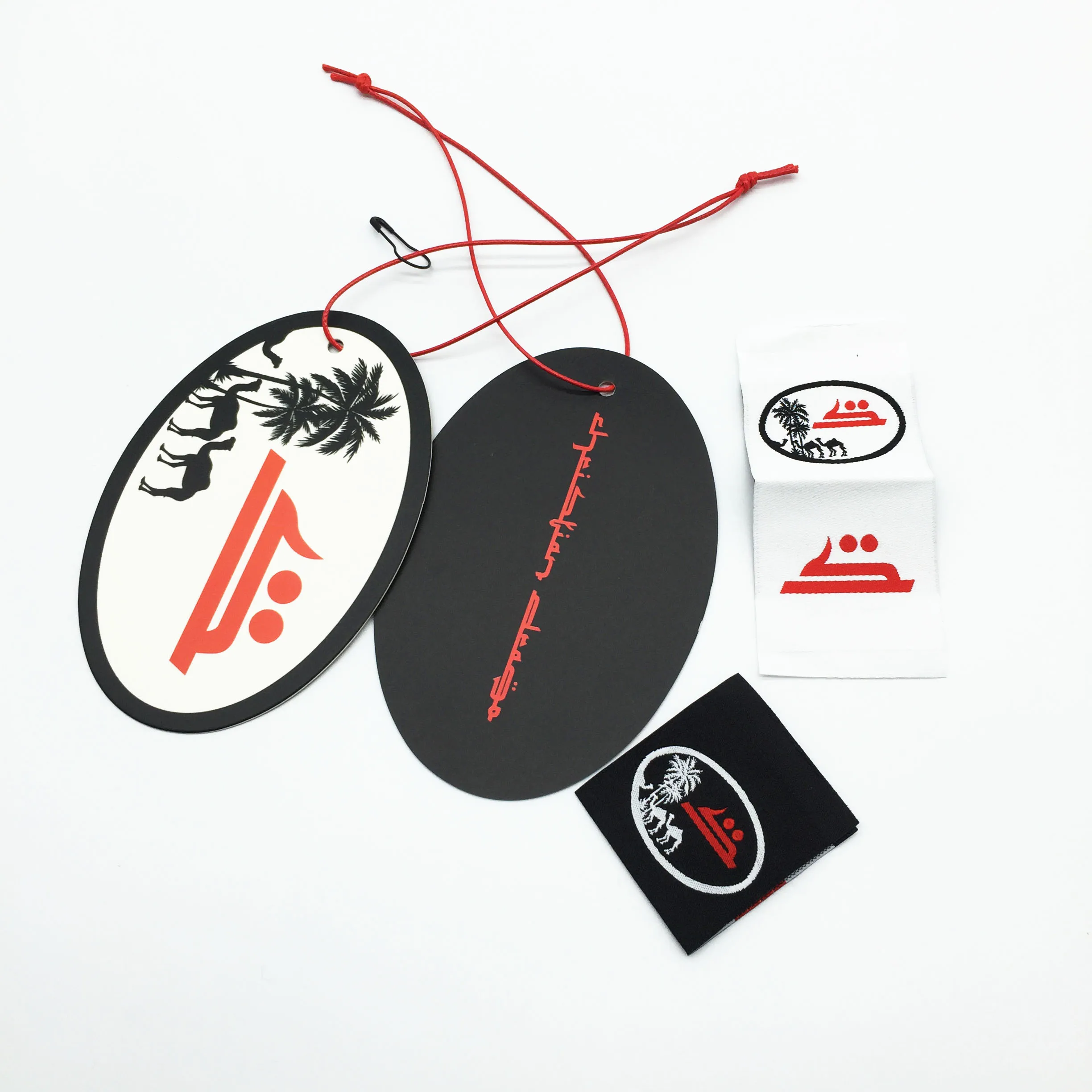 Custom 700gsm Clothing Swing Tag Brand Logo Clothes Label Hang Tag with Safe Pin for T Shirt