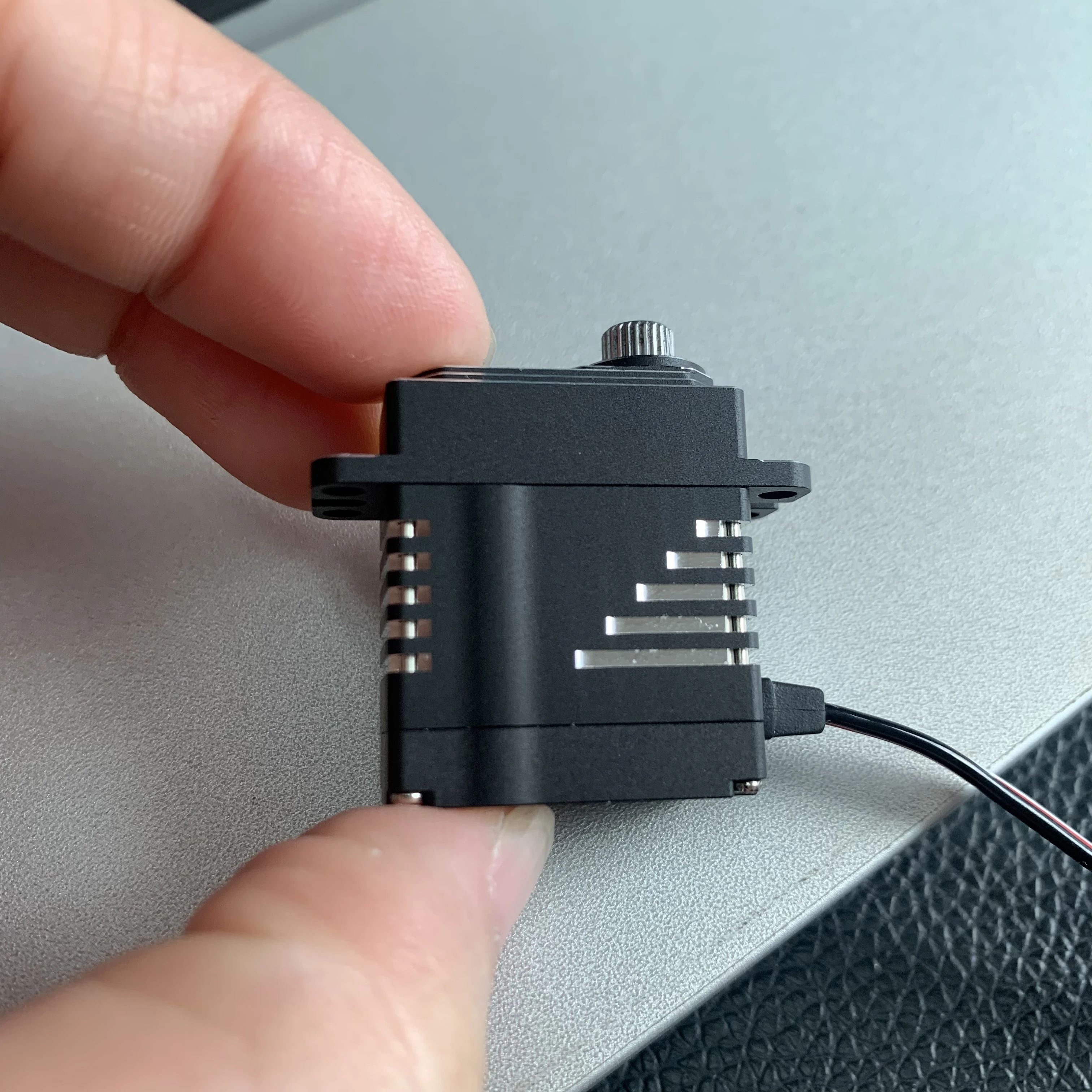 YANTRS 13G Brushless RC Mini servo 8.4V micro rc plane