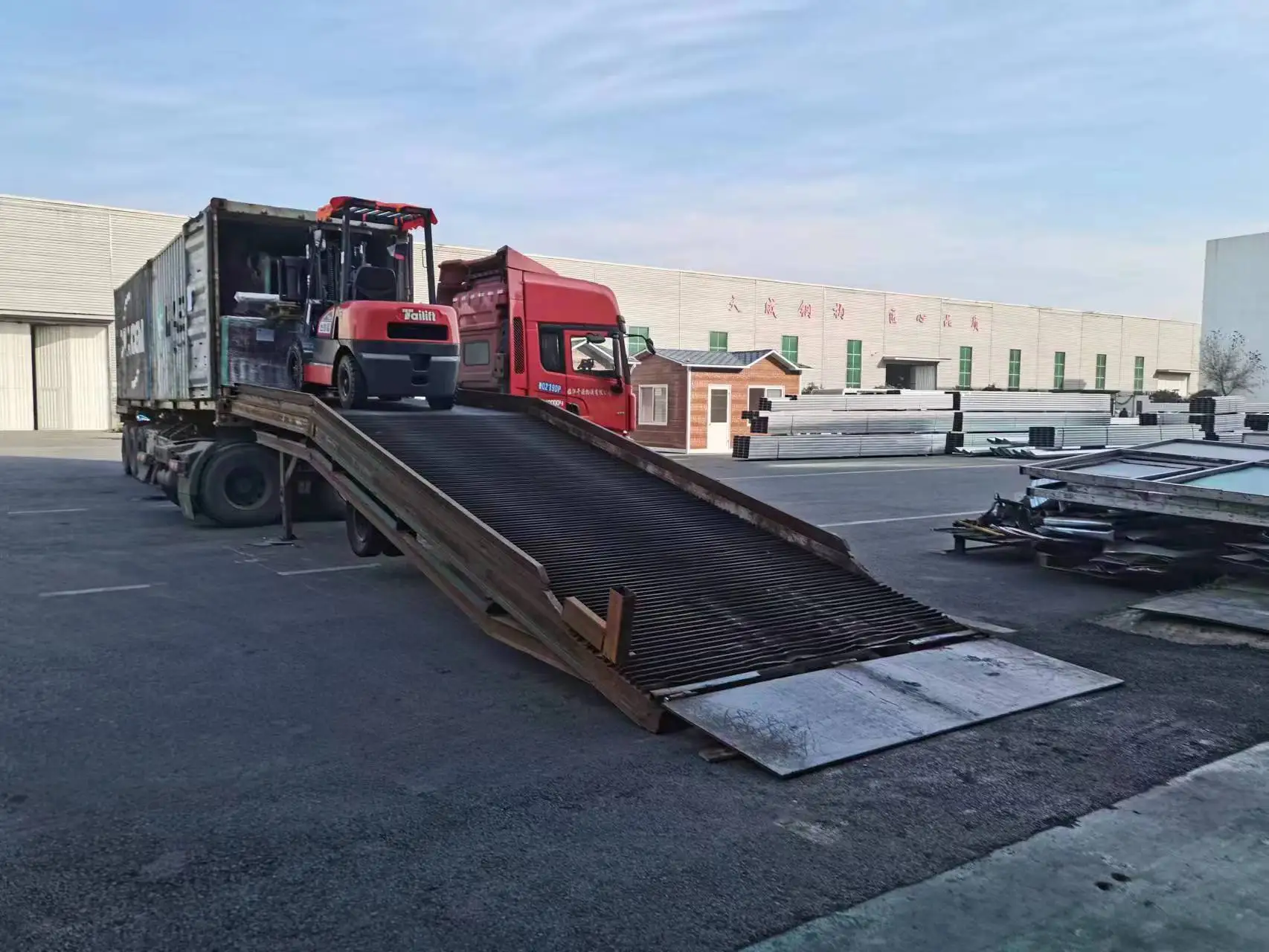 Many kinds of colors,bottom price stone coated metal roof tile.