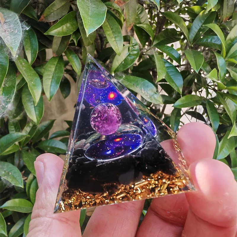 5 CM Crystal Stone Pyramid Acrylic Version Of Purple Crystal Ball Stone With Tai Chi Natural Energy Generator
