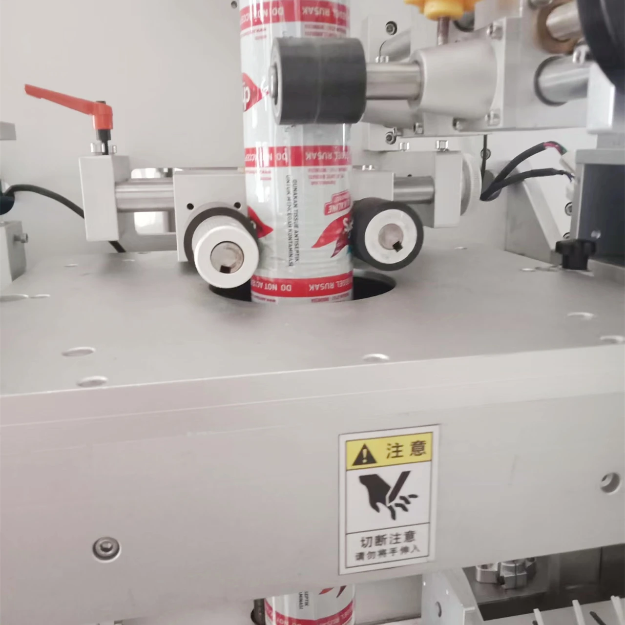 Bottle Neck Band Tamper Electric Thermal Heat Shrink Sleeve Tunnel wrapping Machine