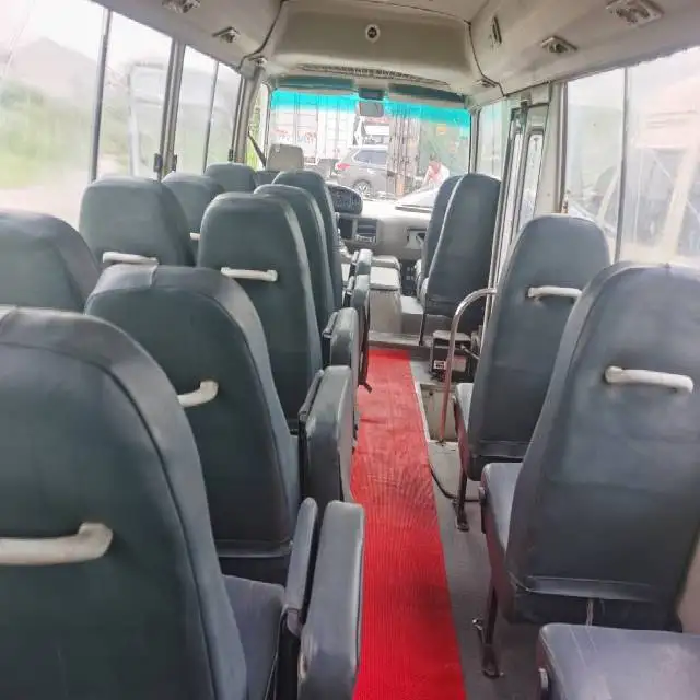 Лидер продаж; Продажа Подержанный Coaster Шины для леворульных автомобилей дизельный мини автобус 30 автомобильные шины радиального типа золотисто-коричневого цвета, если товар есть на складе