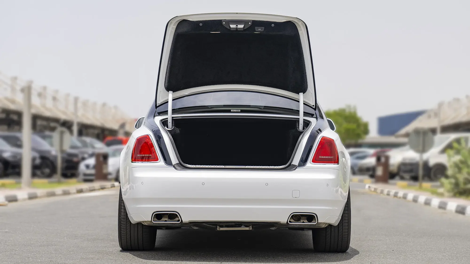 Лидер продаж хорошо использованный автомобиль 2019-2023ROLLS 2023 ROYCE GHOST 6 P готовый к доставке до двери