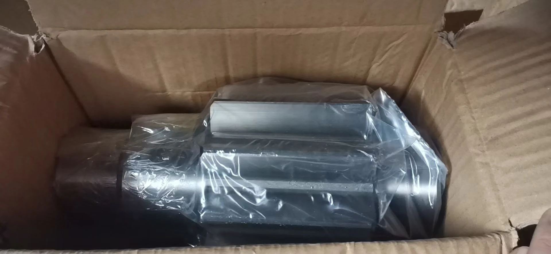High quality Shantui SD16 Bulldozer Final Drive Spare Parts Pinion Shaft 16Y-18-00016
