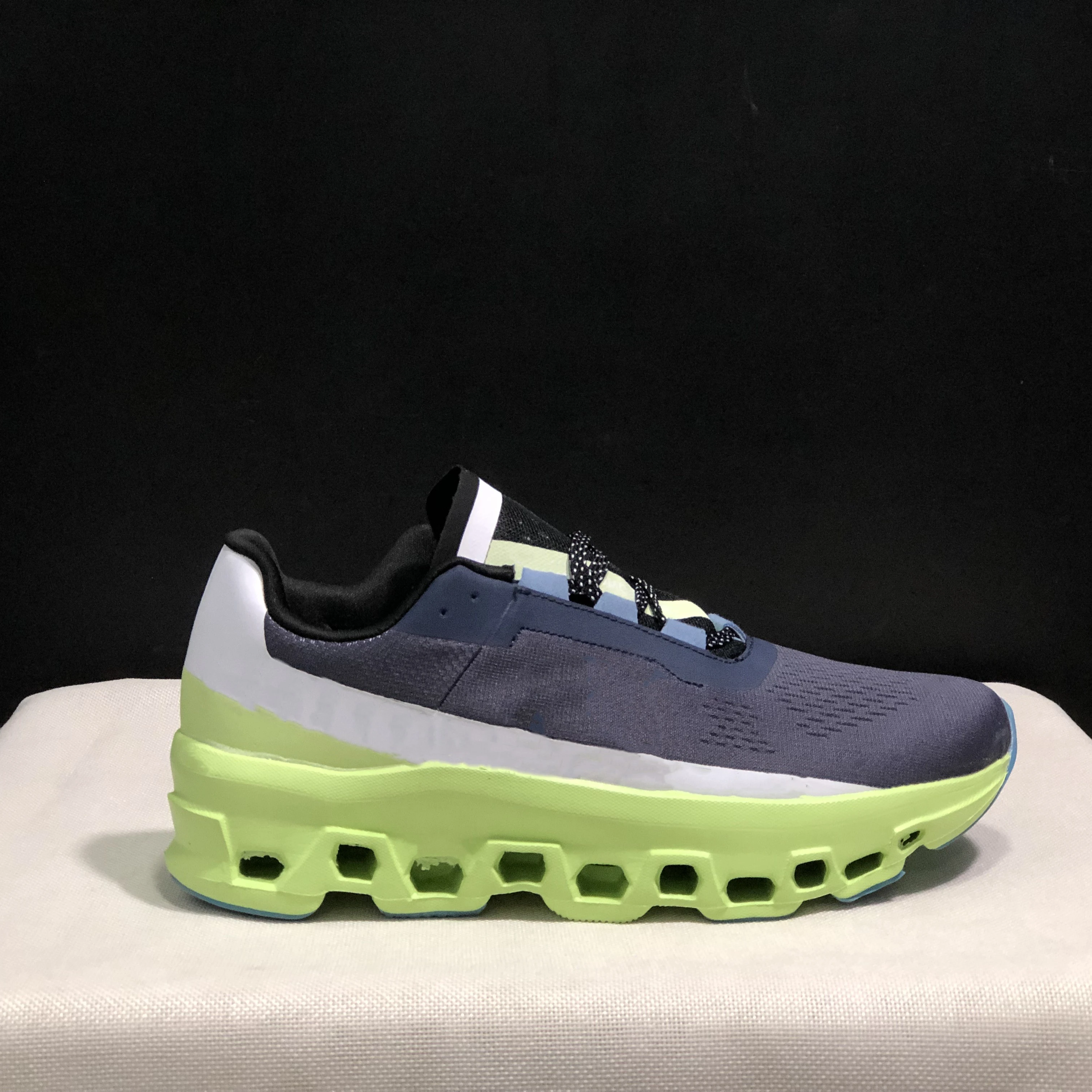 2024 new men and women casual NO sports shoes Little Monster shock absorbing height-increasing outdoor running shoes size 36-45