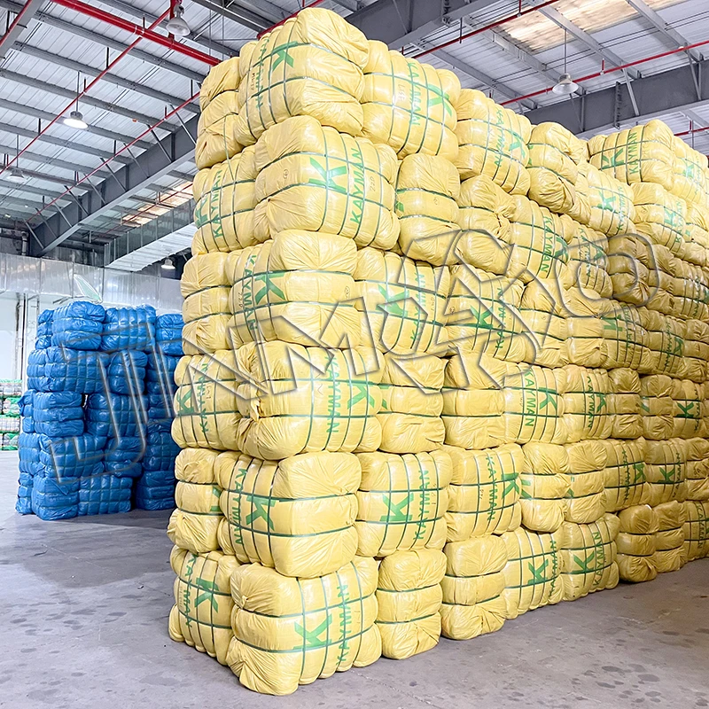 surplus stock lots clearance sale boys girls and men winter thick woolen jackets mixed size used clothing in bales