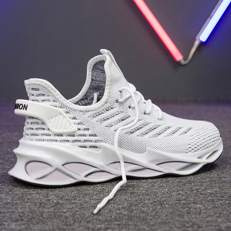 2021 New Sports Shoes For Men Low Price Quick-drying Flying Weaving Shoes Breathable Sports Casual Shoes