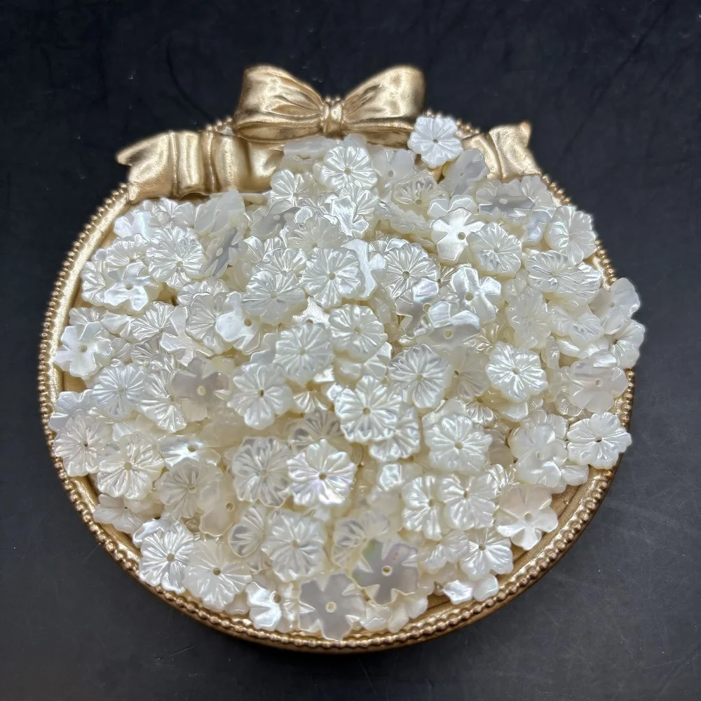 Wholesale Price 10MM Natural Freshwater Shell Flower White Blue Black Shell Flower Mother Of Pearl In Stock