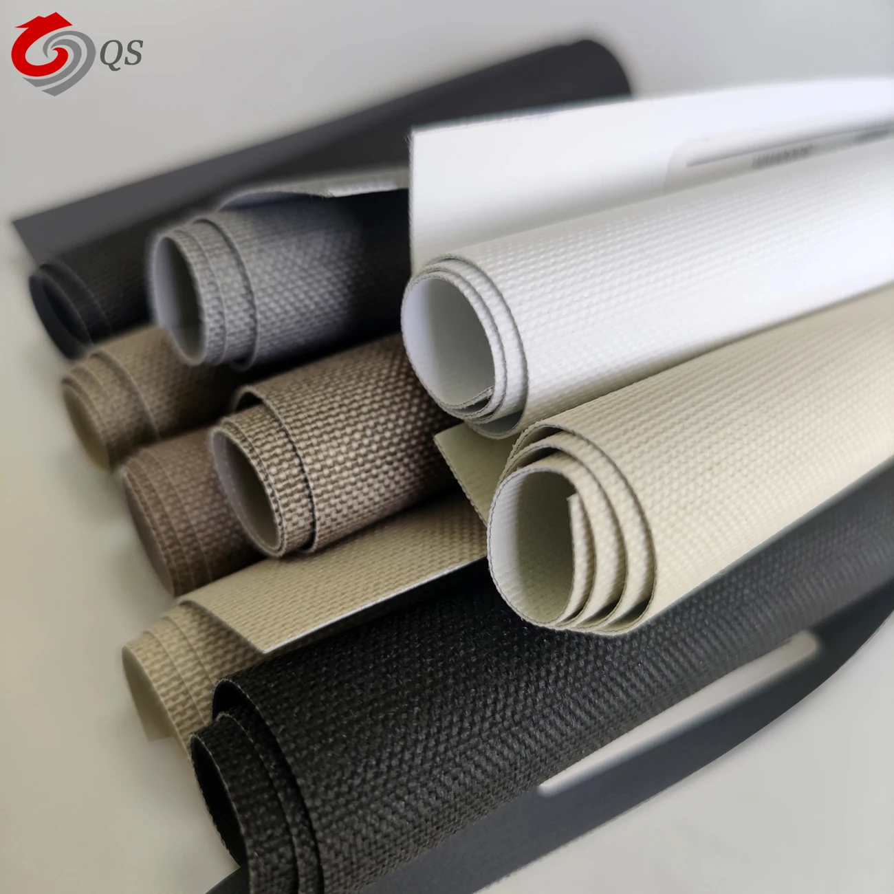 100% black polyester customized wholesale high quality blackout sunscreen window roller blind fabric