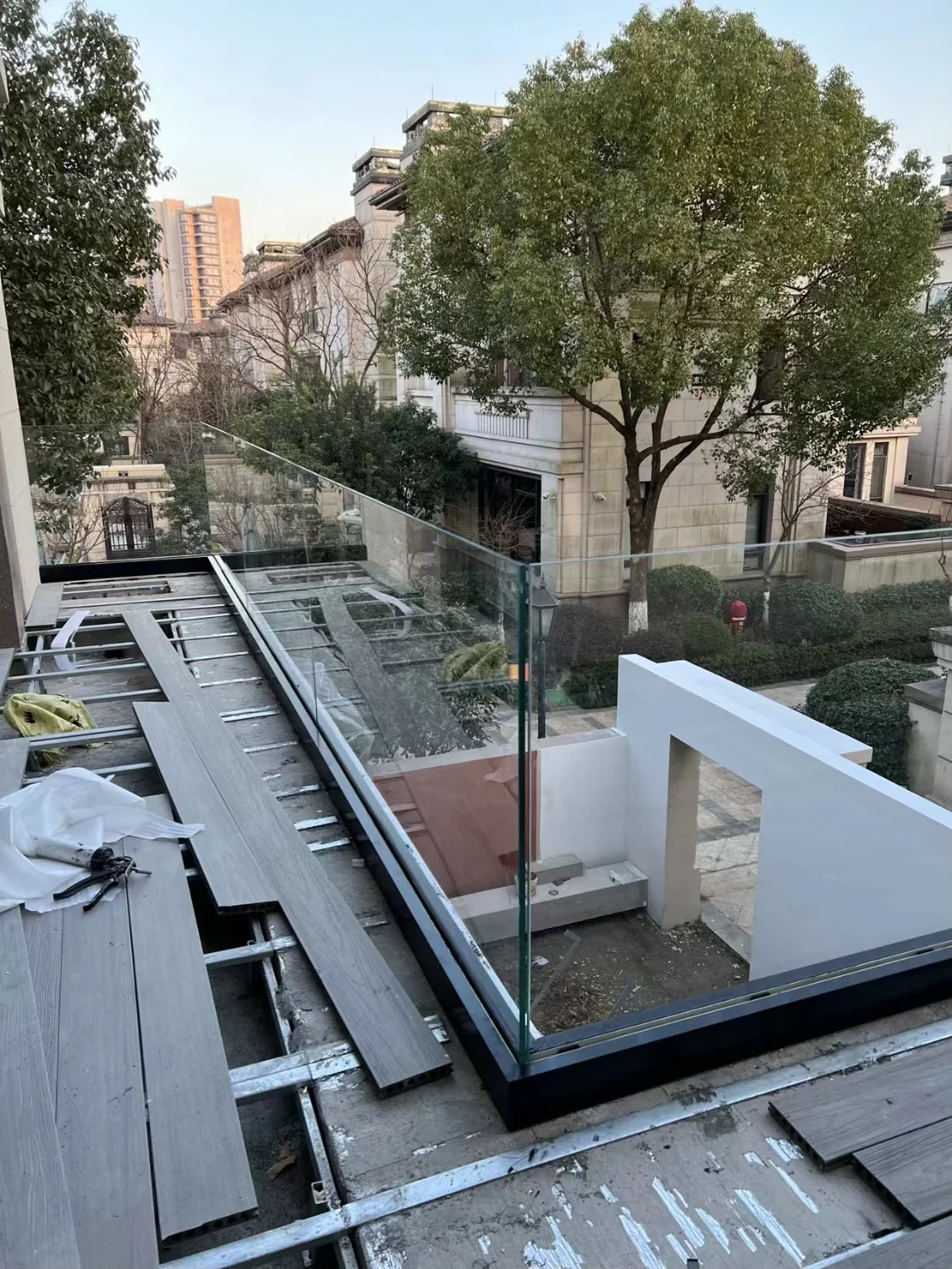 Modern Simple Cable Railing Satin Steel Stainless Steel Iron Aluminium Handrails Stairs Decks Outdoor Pools Glass Balusters
