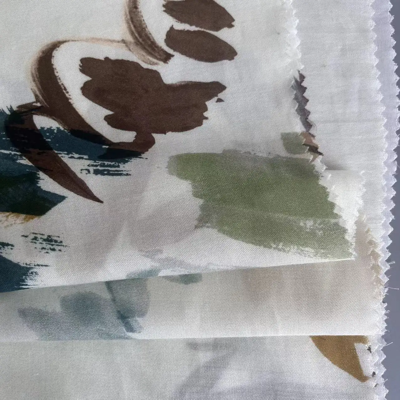 Hot Sale Eco-Friendly 100% Tencel Twill Light Weight 98GSM  60S Lyocell Fabric for garment