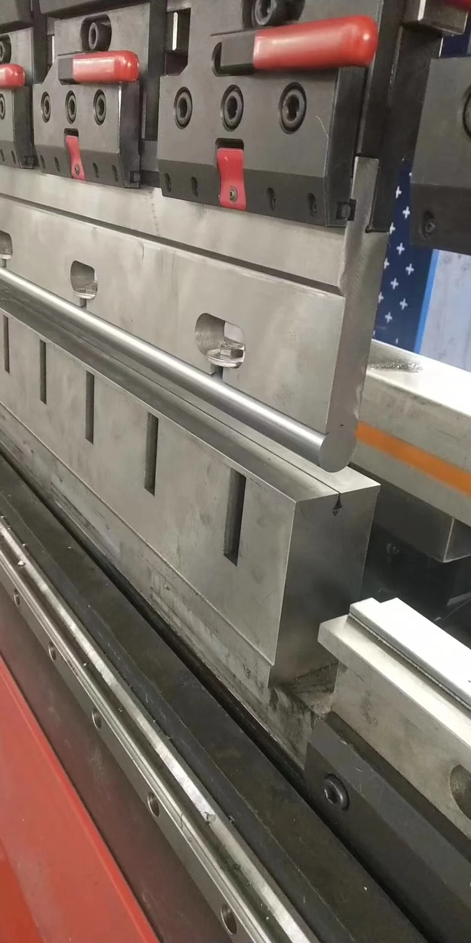 Гибочный станок типа Amada, инструменты для прессования и тормоза