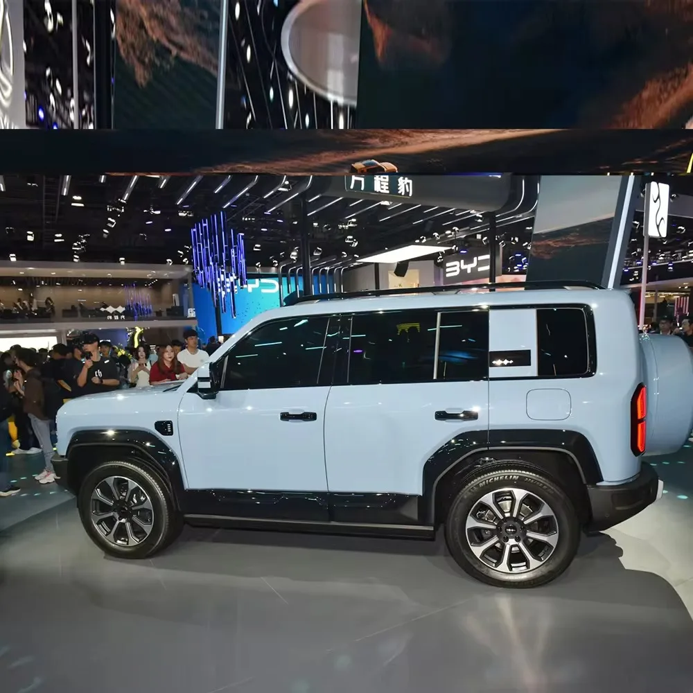 Formula Leopard Fang Cheng Bao 5 2024 новый автомобиль PHEV лидер продаж гибридный 5-дверный 5-местный