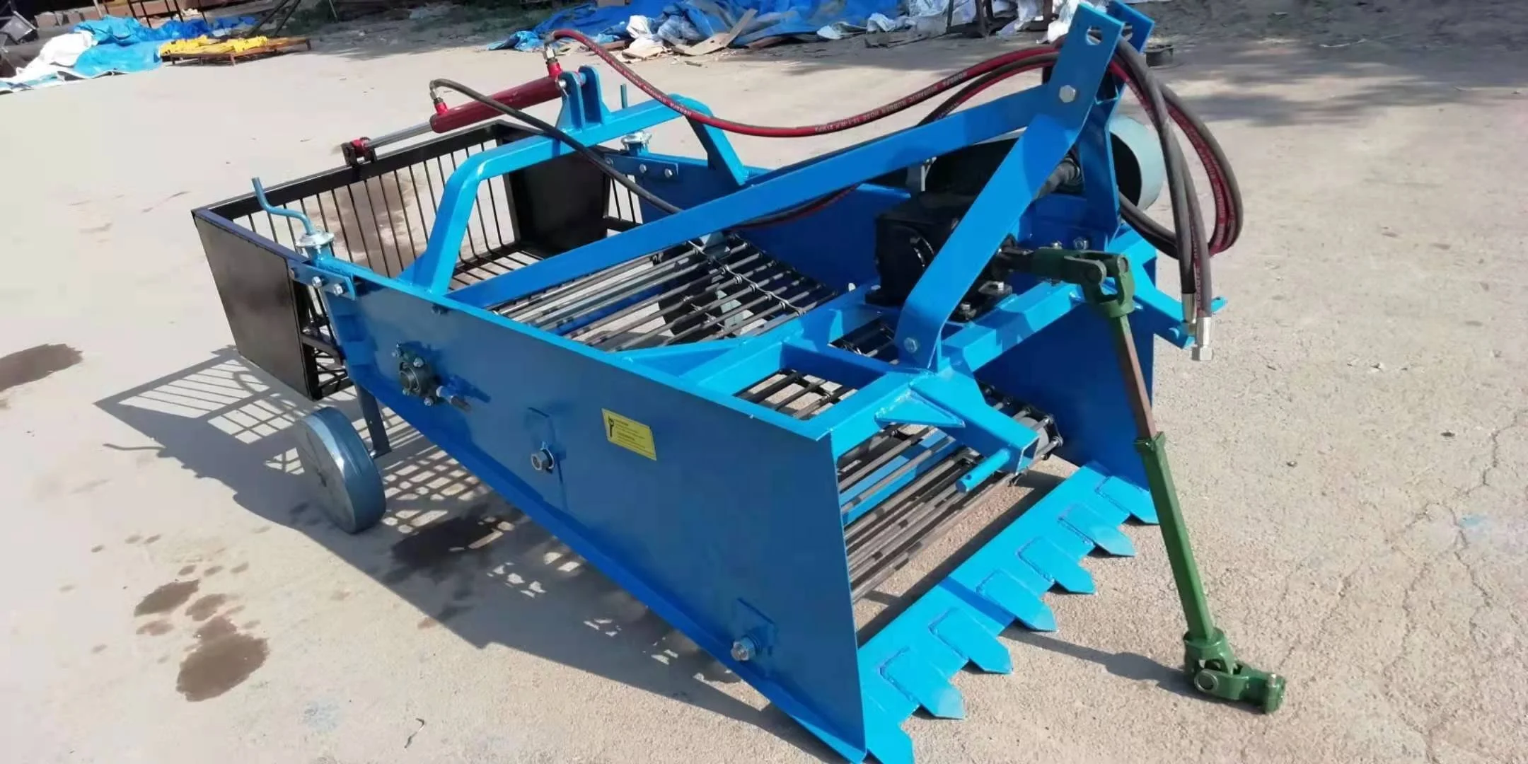 Factory Supply PTO Harvester Tractor Sweet Potato Harvester Potato Digger for  Sale