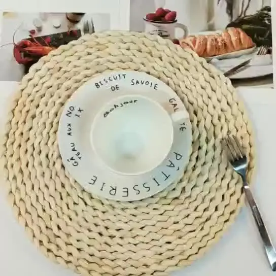 Japanese-style home natural corn husk handmade straw woven rattan placemats wholesale table mat