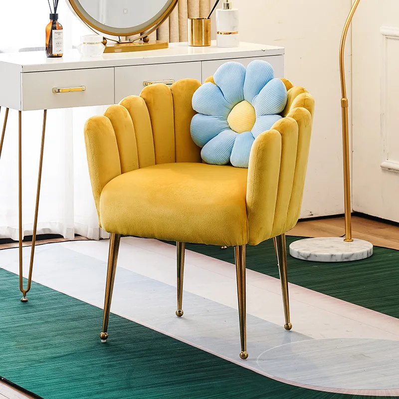 (In Stock) Makeup Chairs Lovely Single Armchairs Popular Dressing Table Soft Chairs With Gold Metal Legs For Bedroom