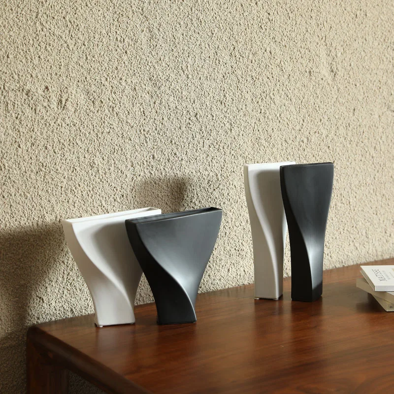 Nordic Minimalist White Black Matte Handmade Ceramic Vase Floral Flower Arrangement Decoration Ornaments