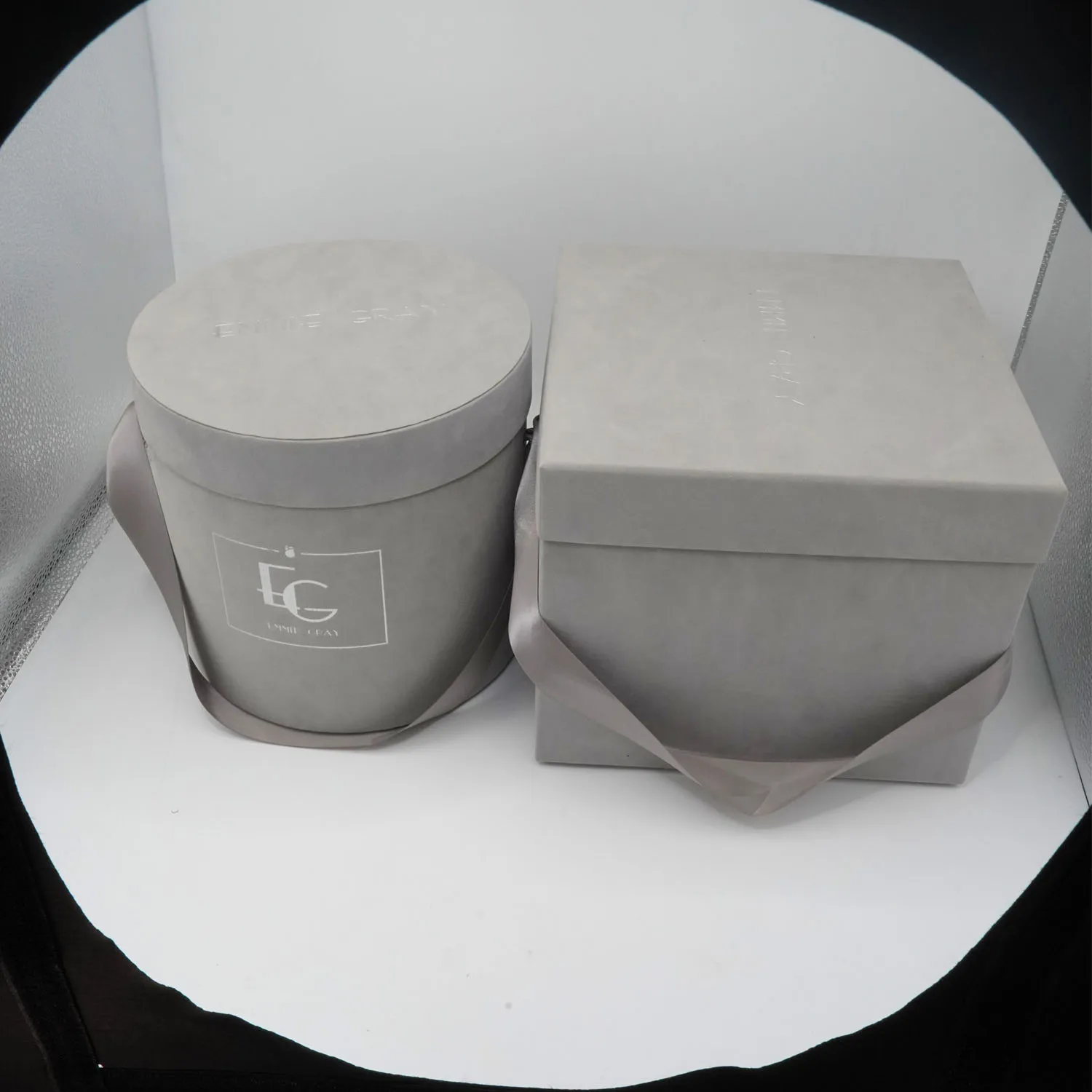 Custom Logo Ribbon Handle Grey Tube Paper Flower Gift Packaging Luxury Velvet Round Hat Boxes
