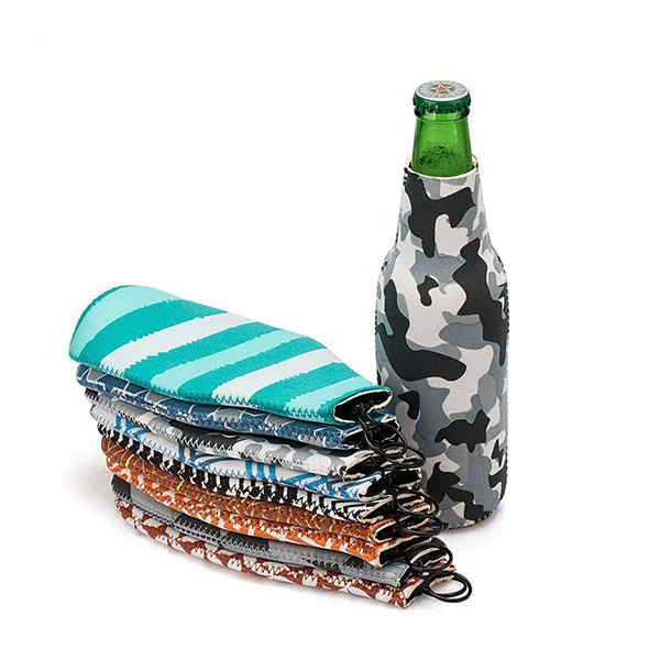 
Comfortable neoprene bottle holder with clip 