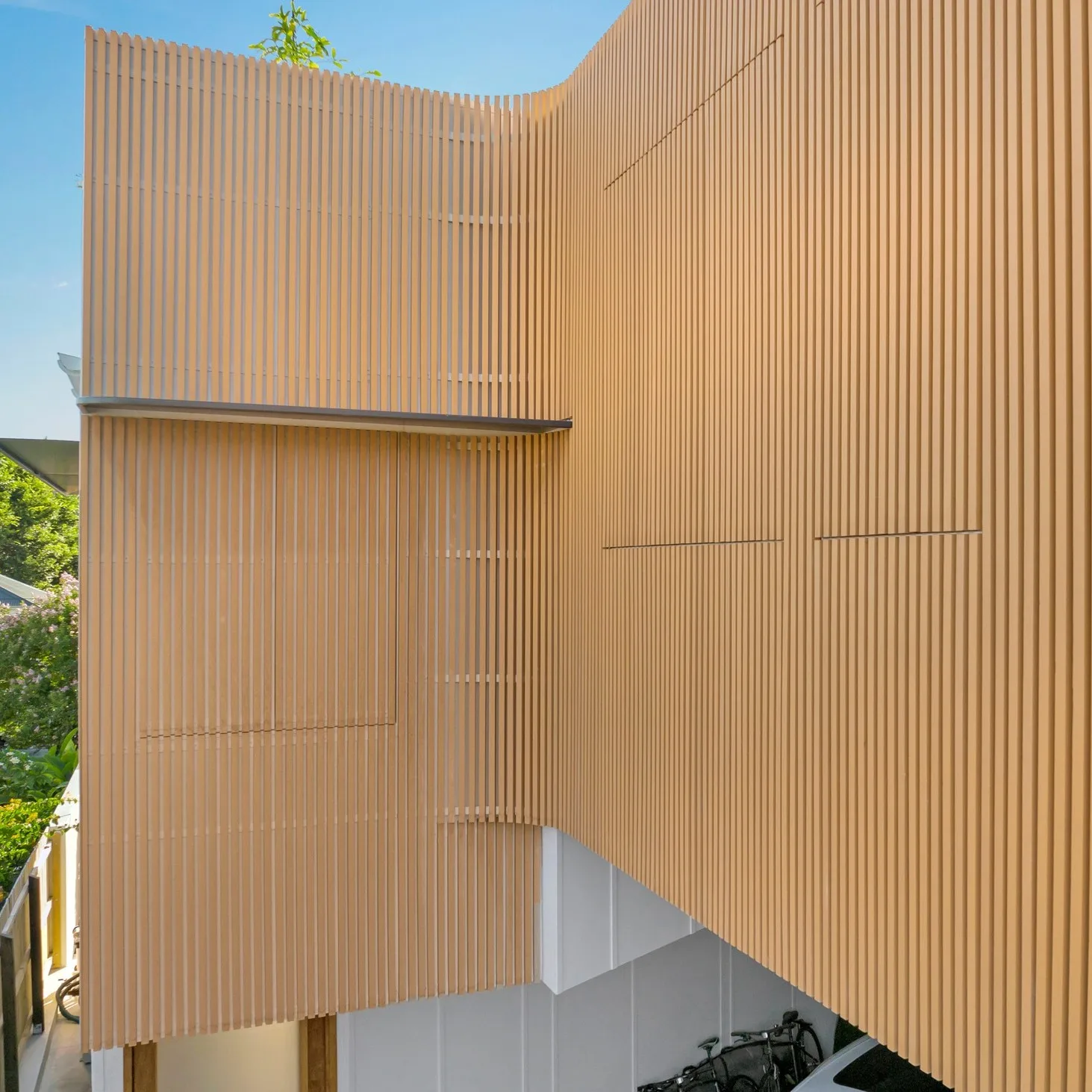 Fuju Capped composite Wall cladding  Wood Grain outdoor wpc timber tube partition