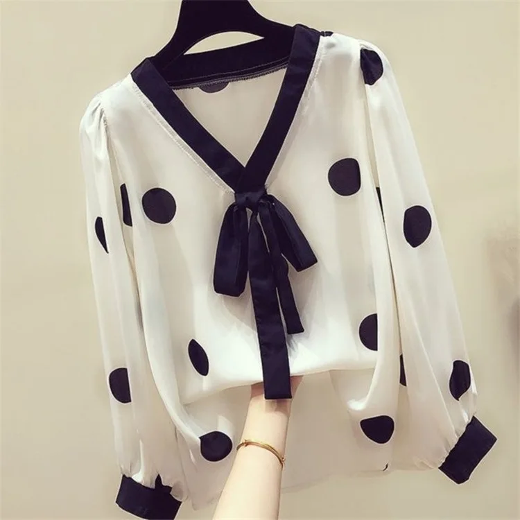 V-Neck Women Top Korean Fashion 2021 New Spring Autumn Big Dot Pattern Loose Casual Top Lantern Sleeve