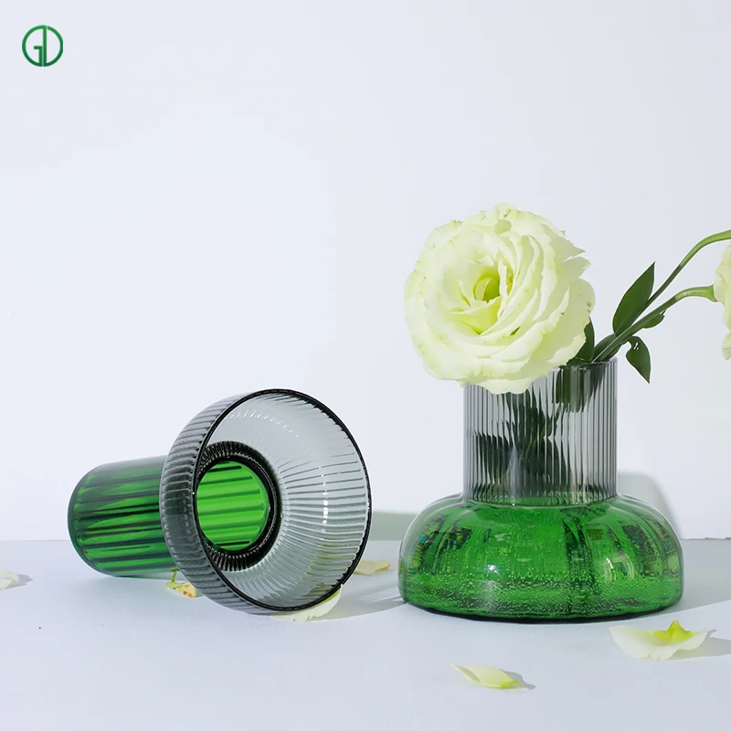 Custom New Nordic Home Style Borosilicate Glass Green Vertical Stripe Cylinder Glass Vase Glass Flower Vase for Home Decor