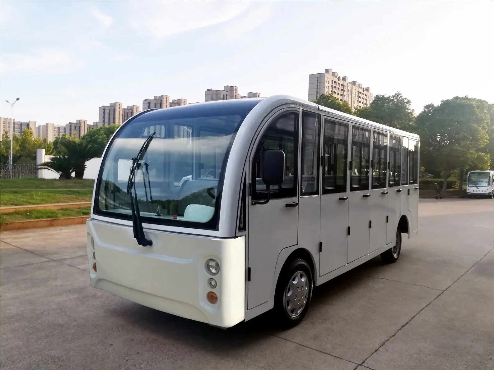  Электрические 23 сиденья на солнечной панели закрытый автобус shutte для курорта и осмотра достопримечательностей с