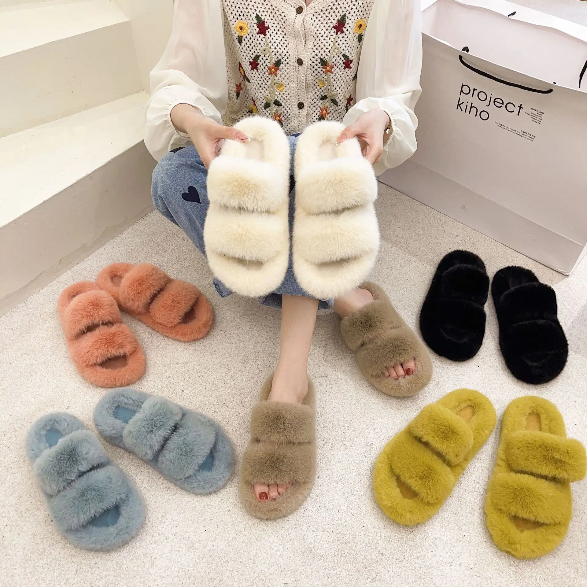 Hot Sell Warm Plush Slippers Girls Faux Fur Shoes Lady Plush Slippers Fluffy Plush Fuzzy Indoor Home Slippers For Woman