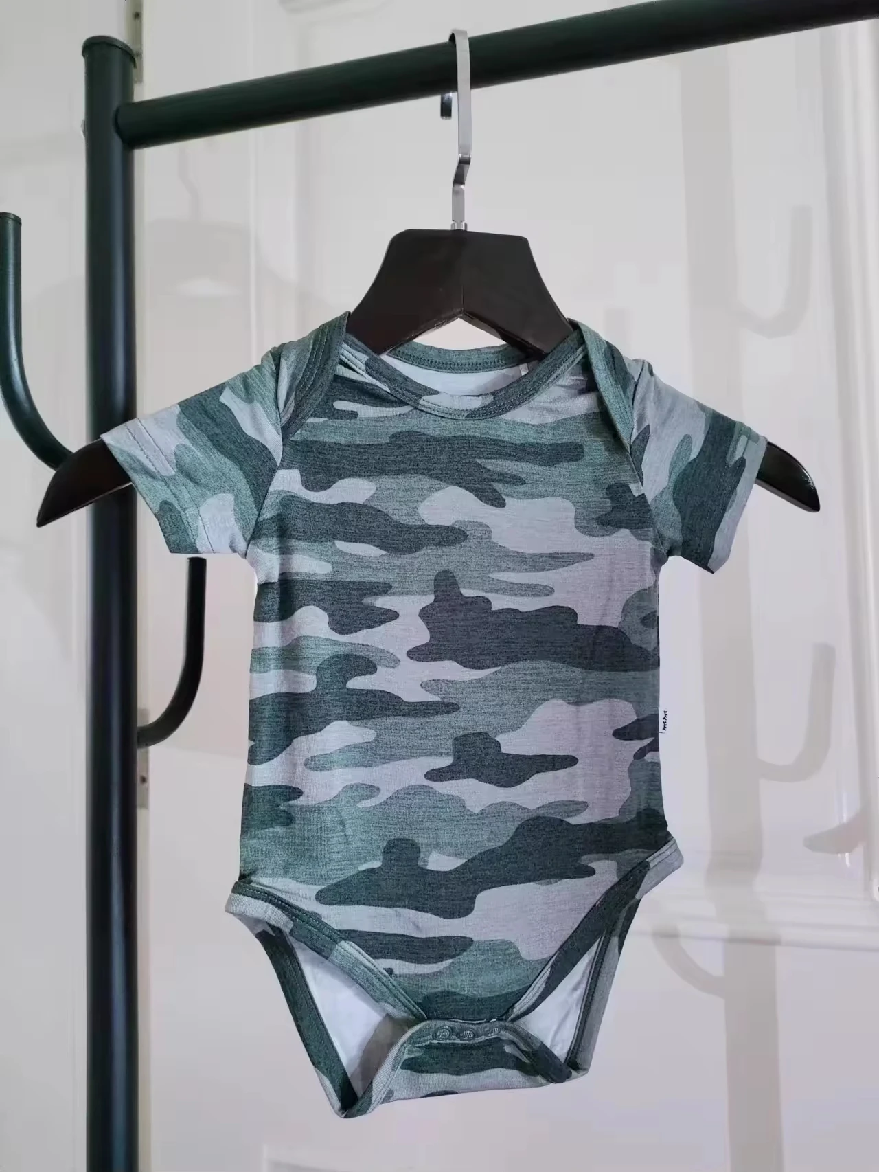 Wholesale Custom Bamboo Spandex Blend Onesie Baby Sleepers Bamboo Bamboo Fiber Pajamas Sleepwear Rompers