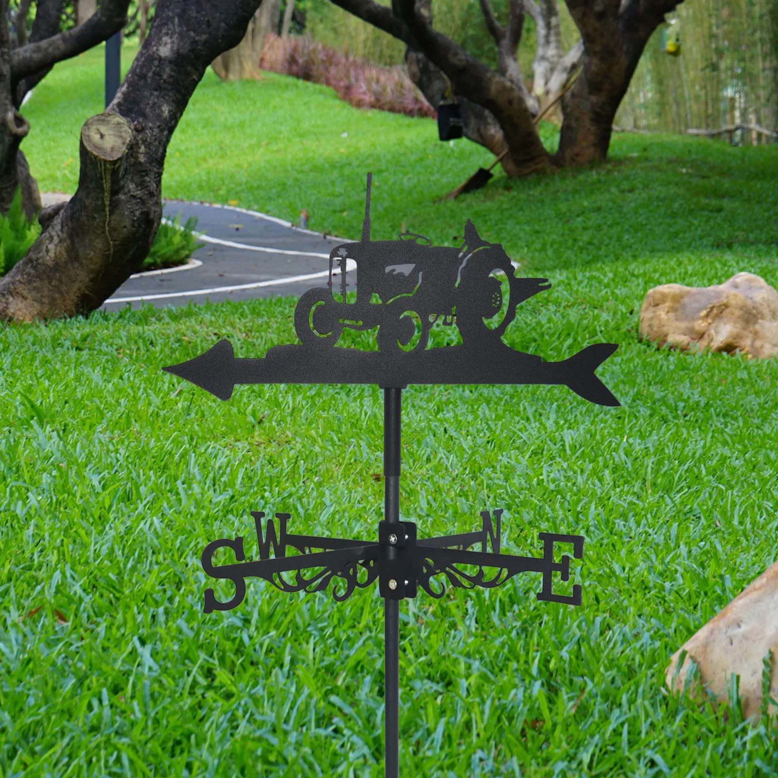 Factory direct supply metal crafts outdoor yard decoration indicator creative tractor weather vane wholesale