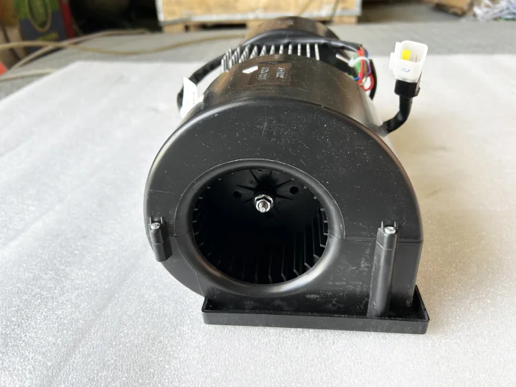 New arrival Diesel engine spare parts good quality mini truck 811W61942-0003 air blower assembly