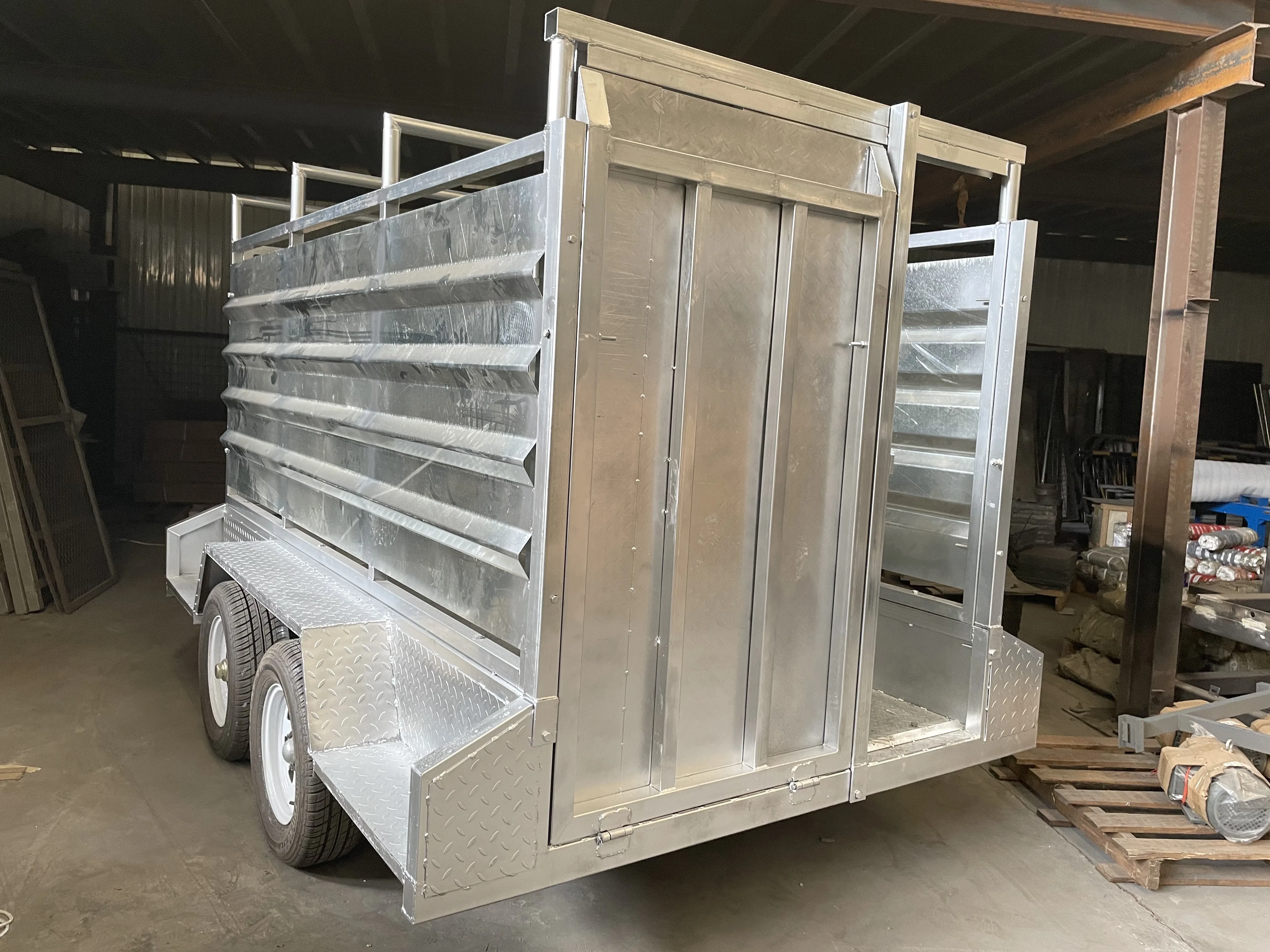 Heavy Duty Livestock Portable Yard Trailer for Cattle and Sheep
