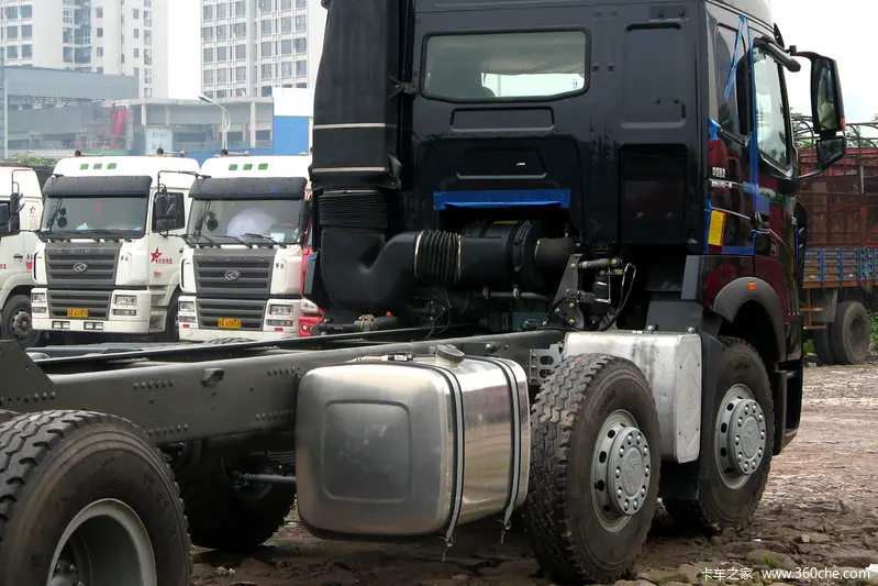 Грузовой автомобиль SINOTRUCK HOWO A7