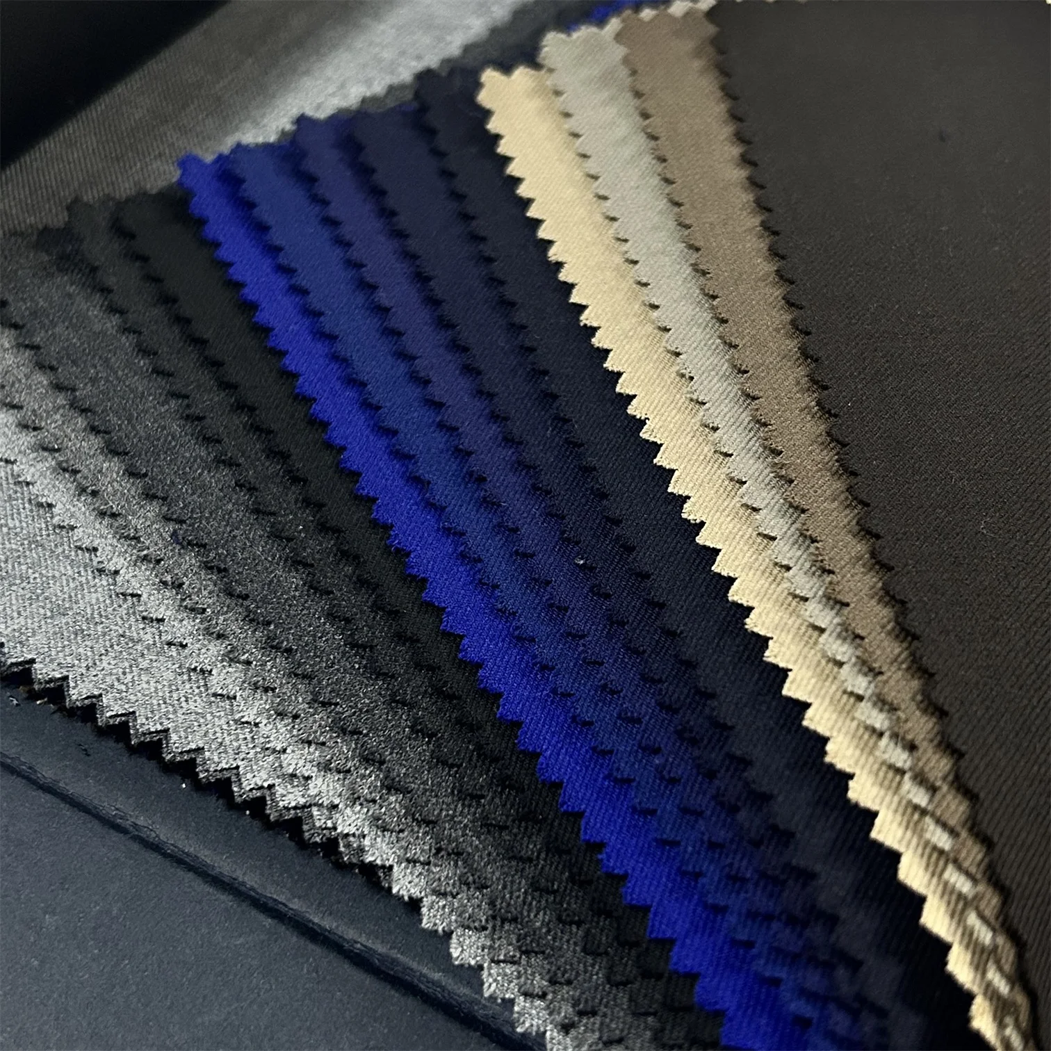 Suit fabric 100% Wool pure color super 120 Yarn 280g Weight 145cm Width with 0.1M Zero Shear Sampling Support Full Wool Product