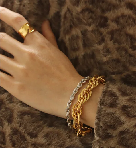 Maxery Gold Plated Drawing Link Circle Hoop Bracelet Personalized Wave Twist Circle Link Chain Bracelets