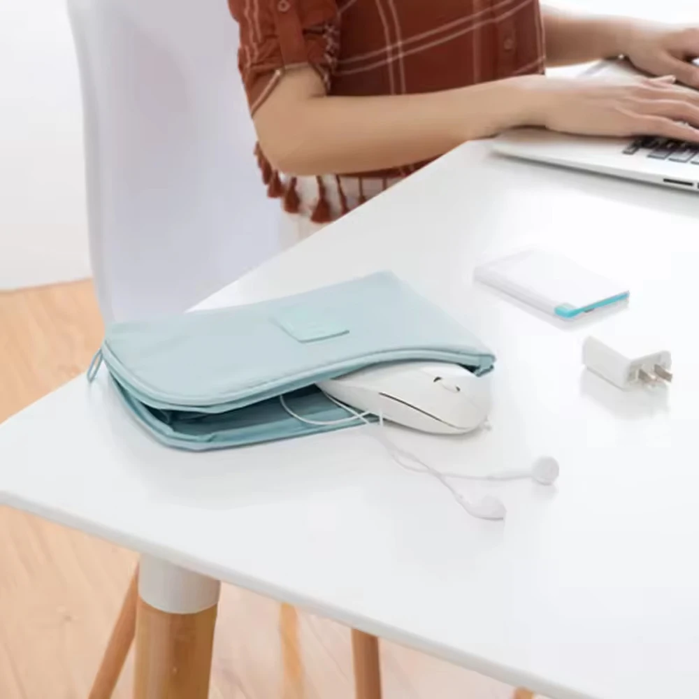 Portable Large Capacity Travel Storage Bag Fashionable Open Style Cable Charger and Headphone Storage for Makeup Bag Use